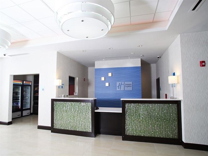 Holiday Inn Express & Suites Monroe By Ihg Exterior photo