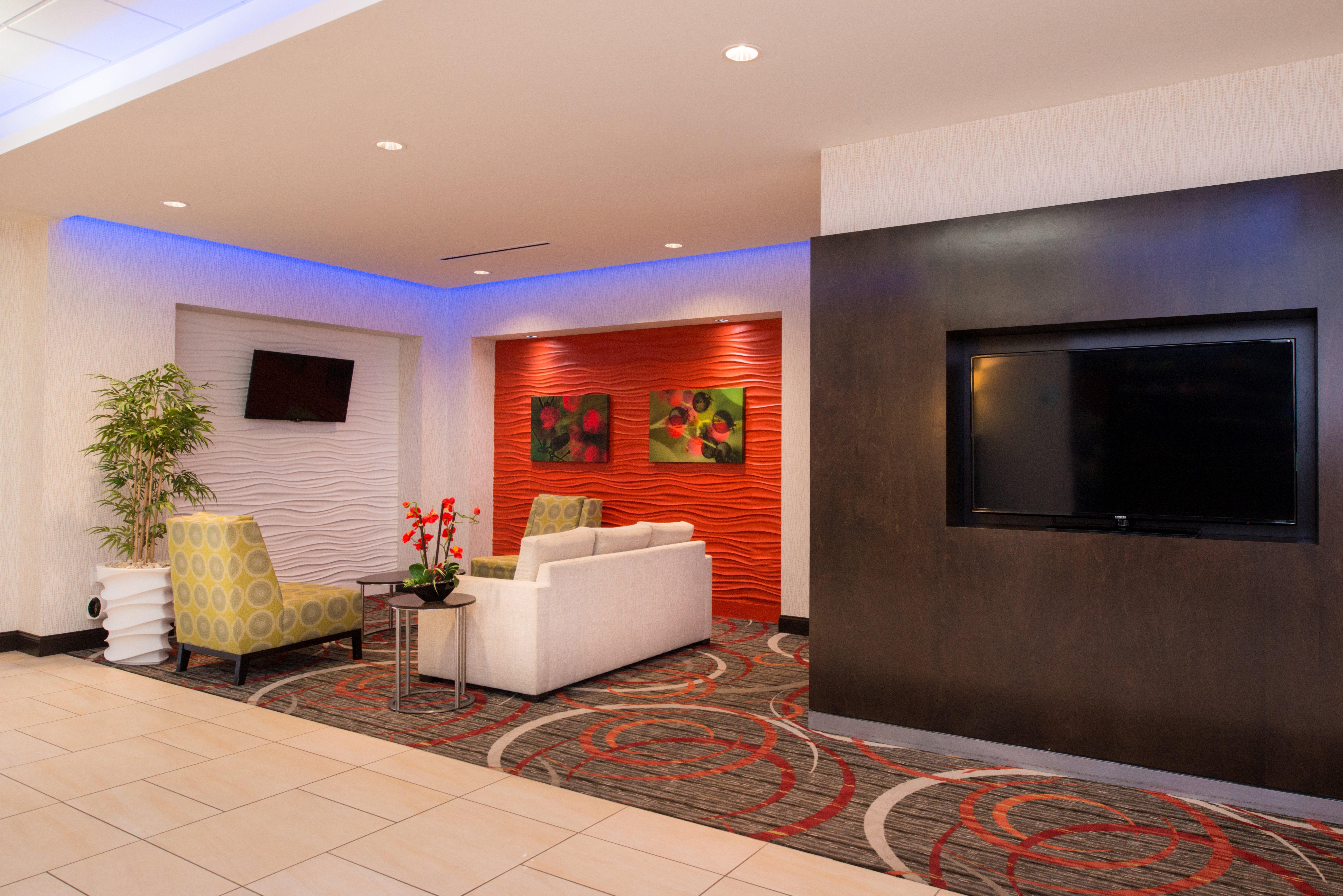 Holiday Inn Express & Suites Monroe By Ihg Exterior photo